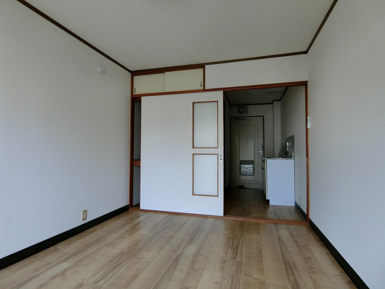 メゾン南台の居間写真