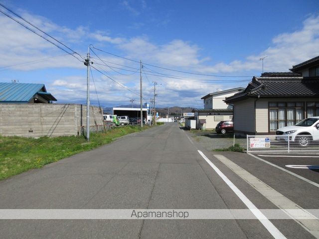 その他　周辺道路（その他）まで0m