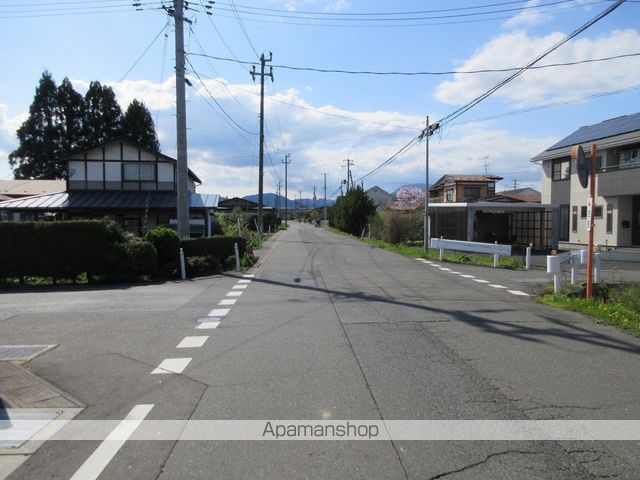 その他　周辺道路（その他）まで0m