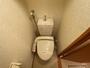 トイレ　温水洗浄便座付きトイレです。