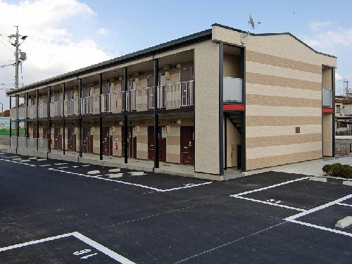 建物外観　家具家電設置、カードキー採用。