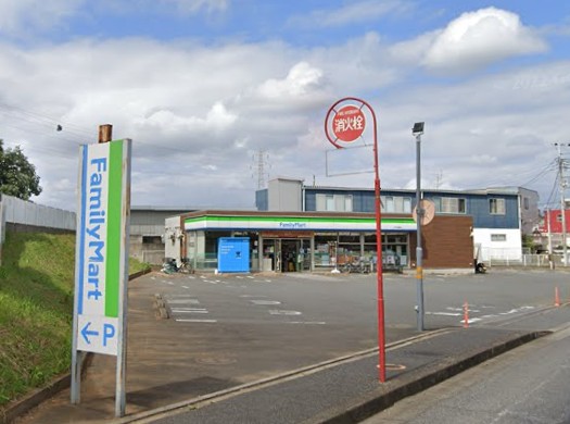 コンビニ　ファミリーマート　八千代高津店（コンビニ）まで226m