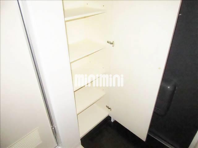 玄関　下駄箱です。