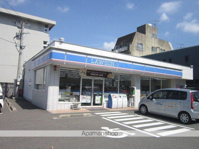 コンビニ　ローソン鹿児島薬師１丁目店（コンビニ）まで775m
