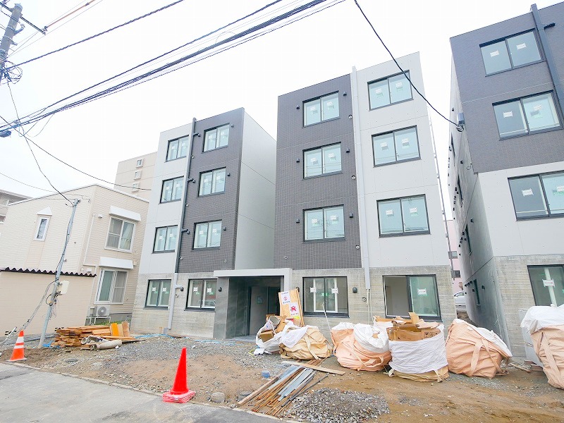 建物外観　地下東西線「大谷地」徒歩12分