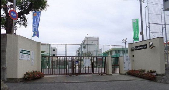 【広島市東区戸坂くるめ木のマンションの小学校】