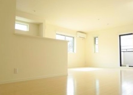 居室・リビング　内観1