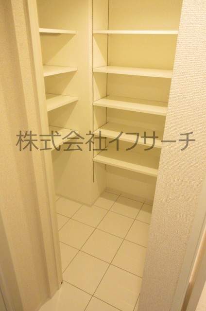 玄関　玄関前ウォークインクローゼット　当社担当　撮影