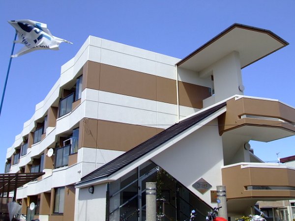 建物外観　閑静な住宅街にあり静かです