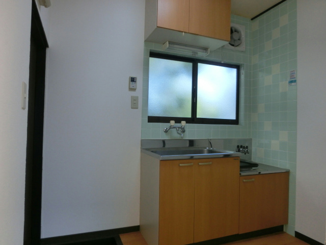 キッチン　ガスキッチン（２口コンロ設置可）