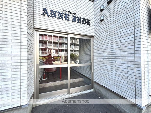 ANNE JUDEの外観写真
