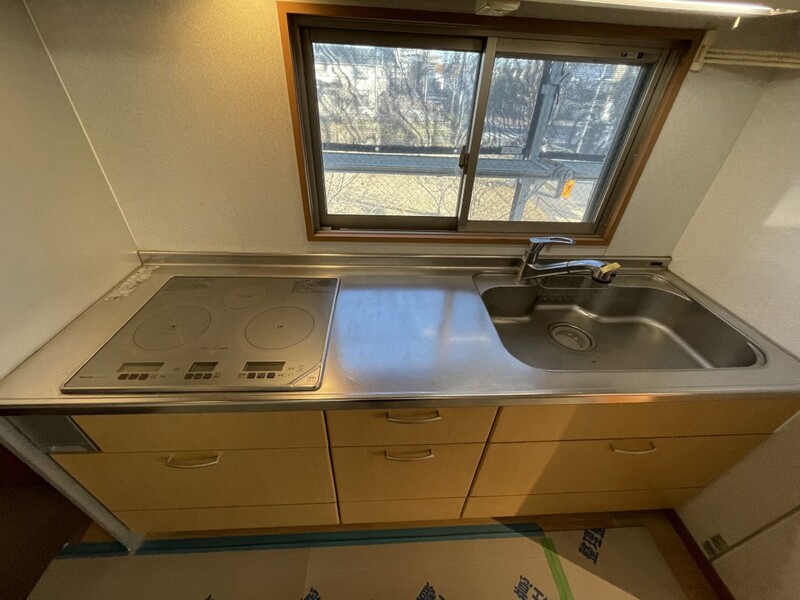 キッチン　3口IHシステムキッチン