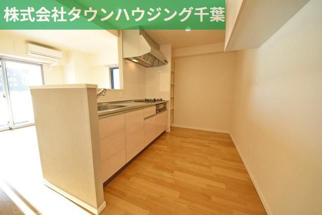 【千葉市中央区弁天のマンションのキッチン】