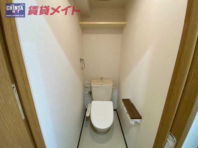 【伊勢市御薗町長屋のマンションのトイレ】