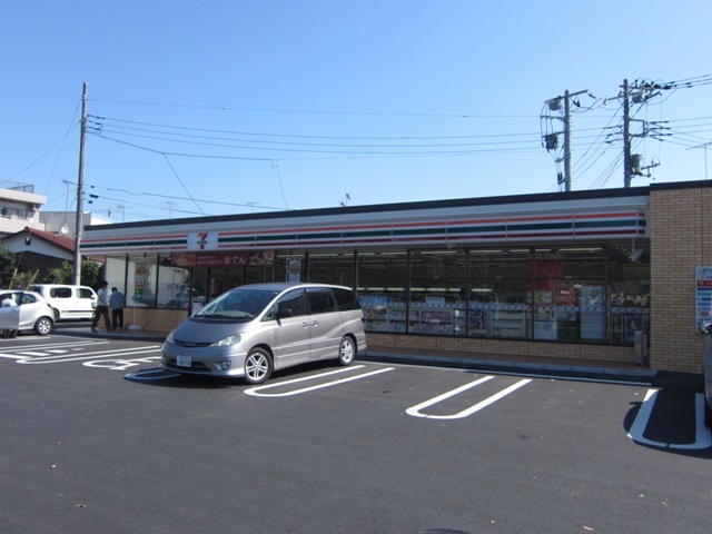 コンビニ　セブンイレブン多摩和田店（コンビニ）まで817m