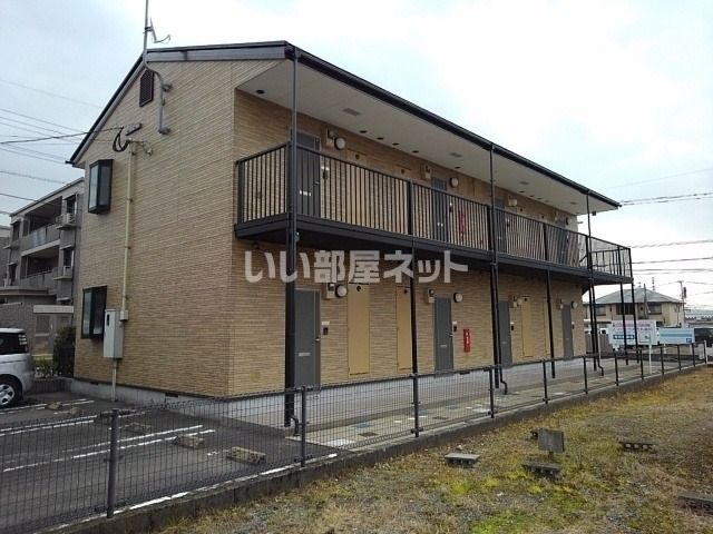 サマーパインの建物外観