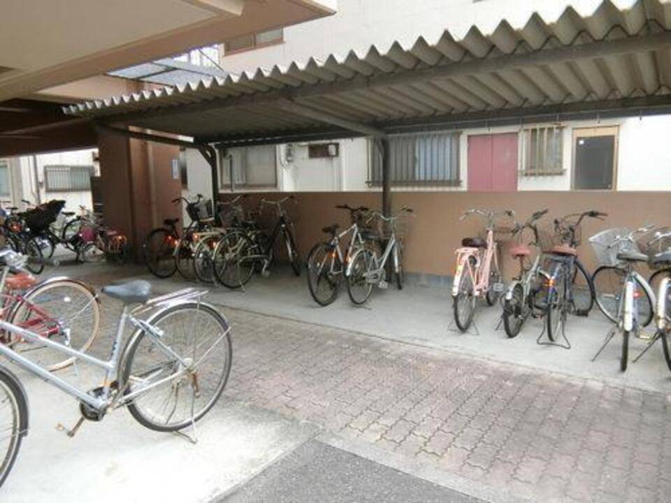 駐車場　駐輪場