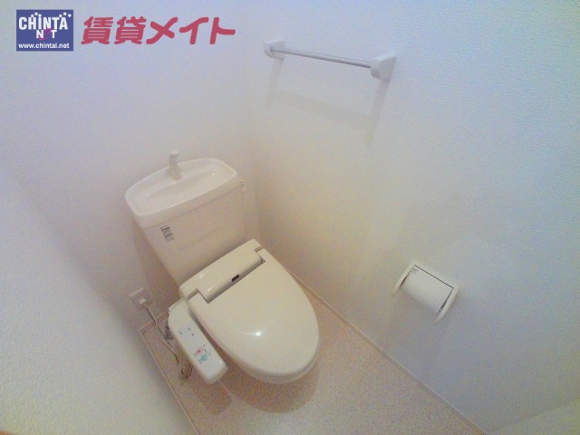 【四日市市まきの木台のアパートのトイレ】