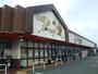 スーパー　遠鉄ストア 富塚店（スーパー）まで560m
