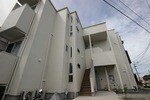 福岡市博多区麦野のアパートの建物外観