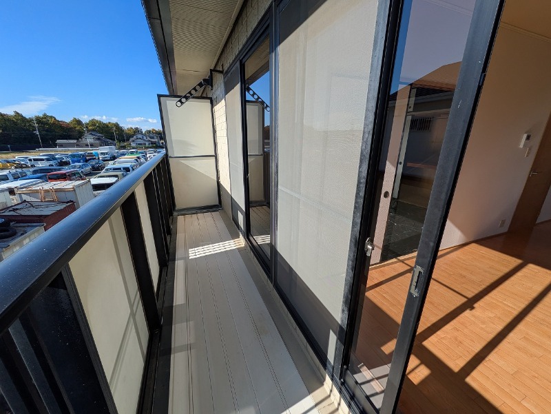【浜松市中央区上石田町のアパートのバルコニー】