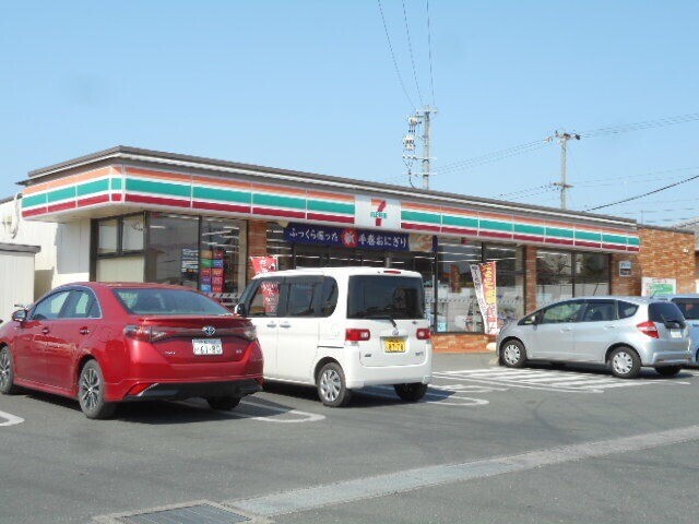 【浜松市中央区上石田町のアパートのコンビニ】