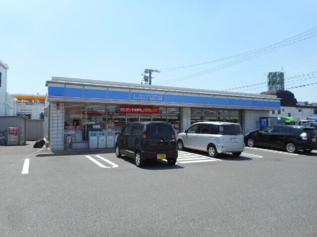 【浜松市中央区上石田町のアパートのコンビニ】
