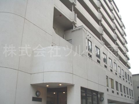 横浜市鶴見区鶴見中央のマンションの建物外観