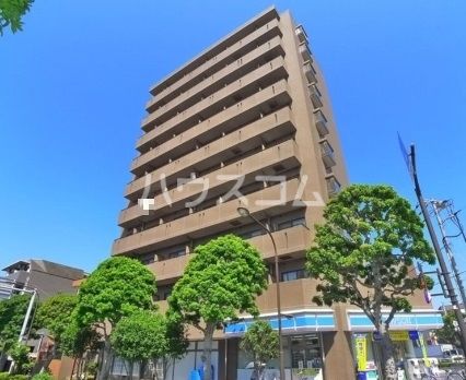 【江戸川区中葛西のマンションの建物外観】