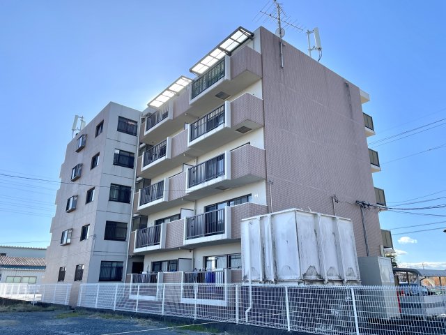 マンションアルボの建物外観