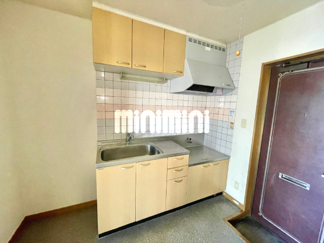 キッチン　広々としたキッチンですね。