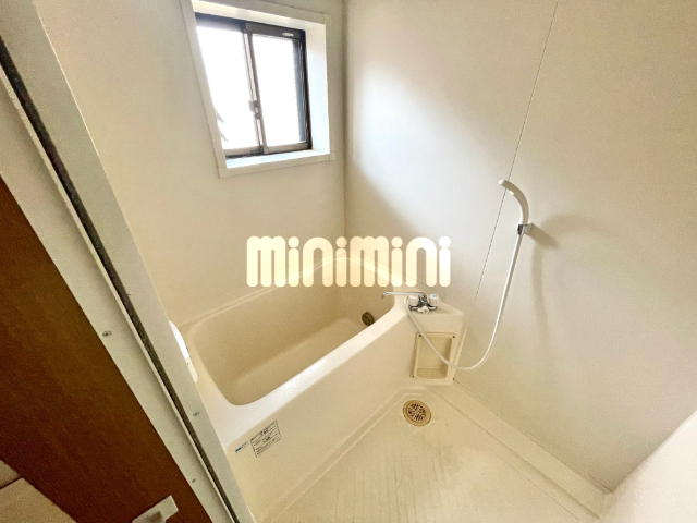 バス・シャワールーム　一日の疲れを癒してくださいませ。