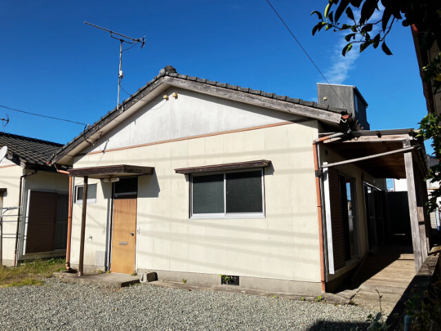 黒松貸家　Ａ棟の建物外観