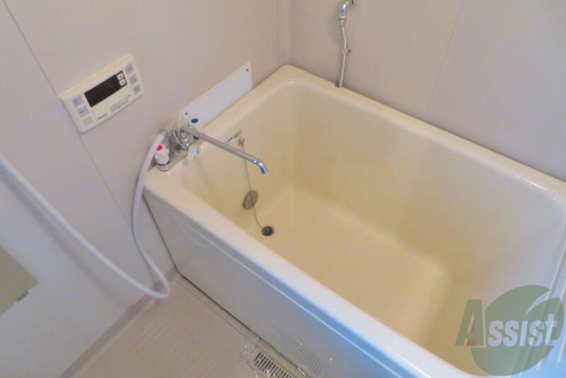 バス・シャワールーム　浴室はこんな感じ。ゆったりと浸かりましょう。