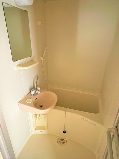 洗面設備　洗面台です。