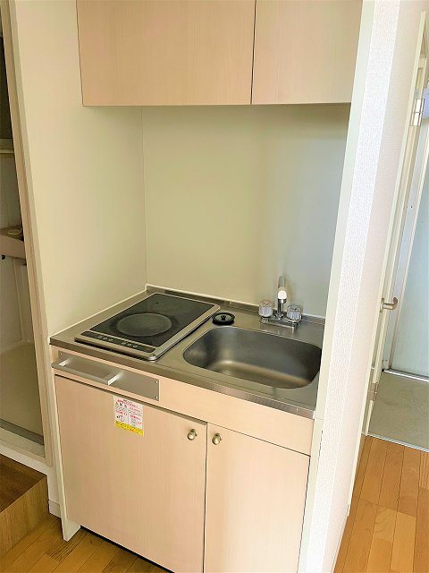 キッチン　２口コンロ付きです。