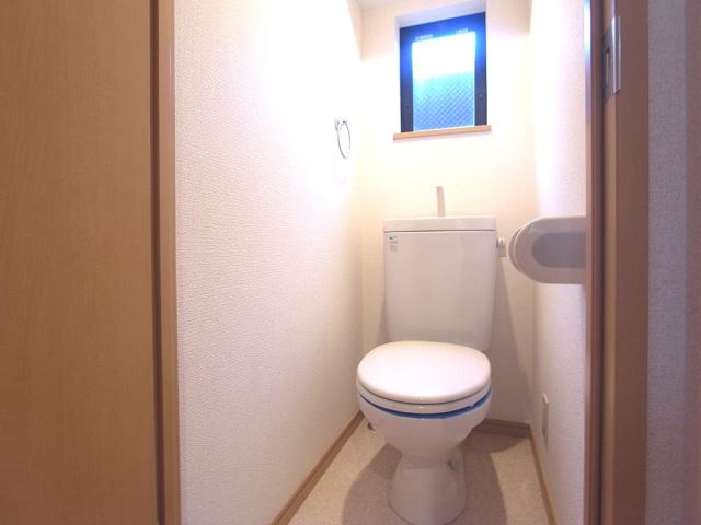 その他　窓のあるトイレ