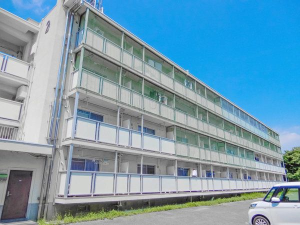 【ビレッジハウス小野田1号棟の建物外観】