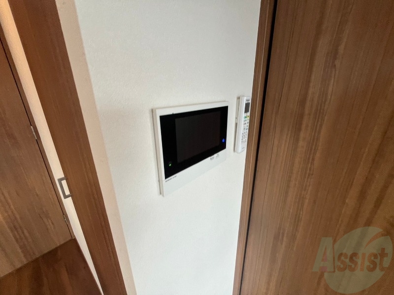 セキュリティ　ＴＶモニター付インターホンです。来客者の顔が見えるので安心！