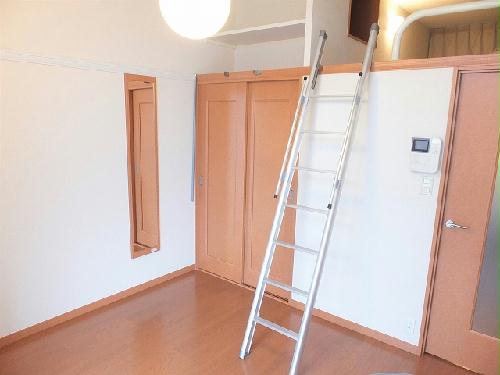 居室・リビング　ロフト付きのお部屋です