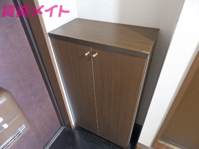 収納　同棟別部屋の写真です