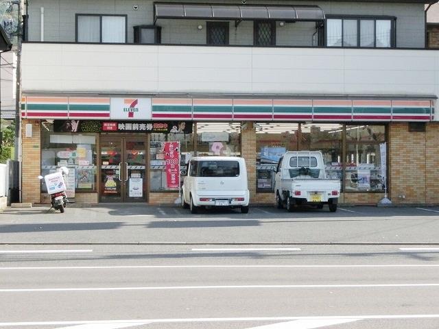 コンビニ　セブンイレブン小倉足立店（コンビニ）まで516m