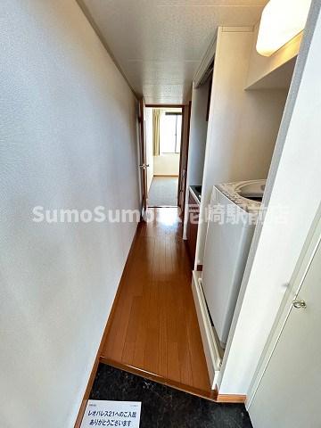 玄関　収納もある玄関です