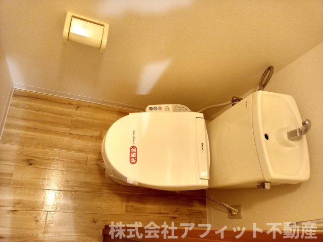 トイレ　温水洗浄暖房便座