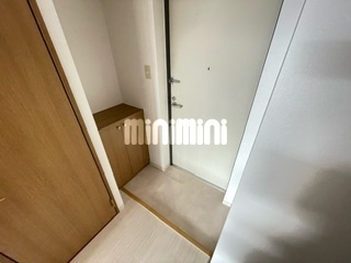 玄関　下駄箱もあります