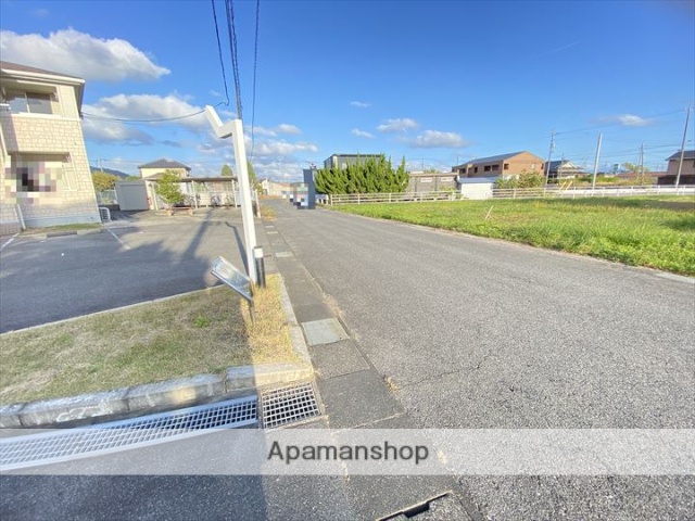 その他　前面道路（その他）まで0m