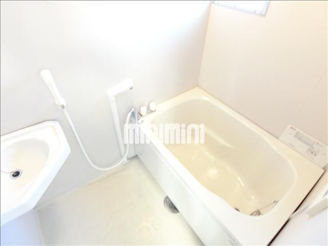 バス・シャワールーム　一日の疲れを癒してください。