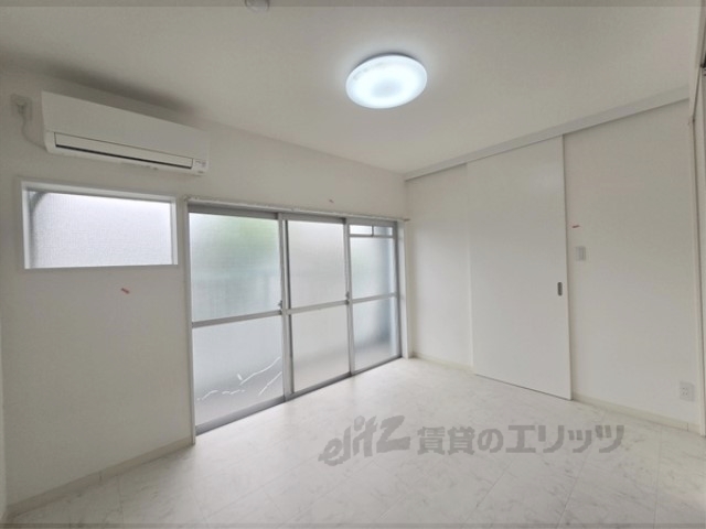 居室・リビング　洋室