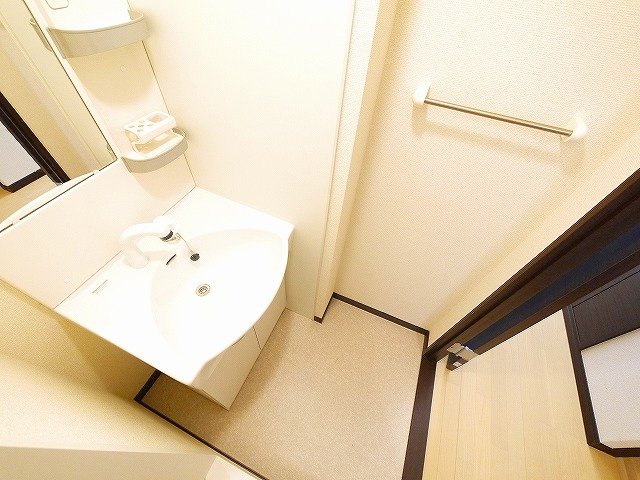 洗面設備　脱衣スペースもあります