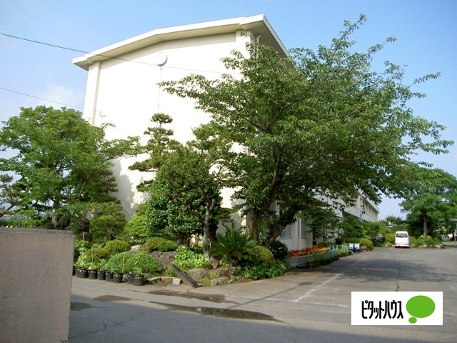 小学校　焼津市立黒石小学校（小学校）まで1156m